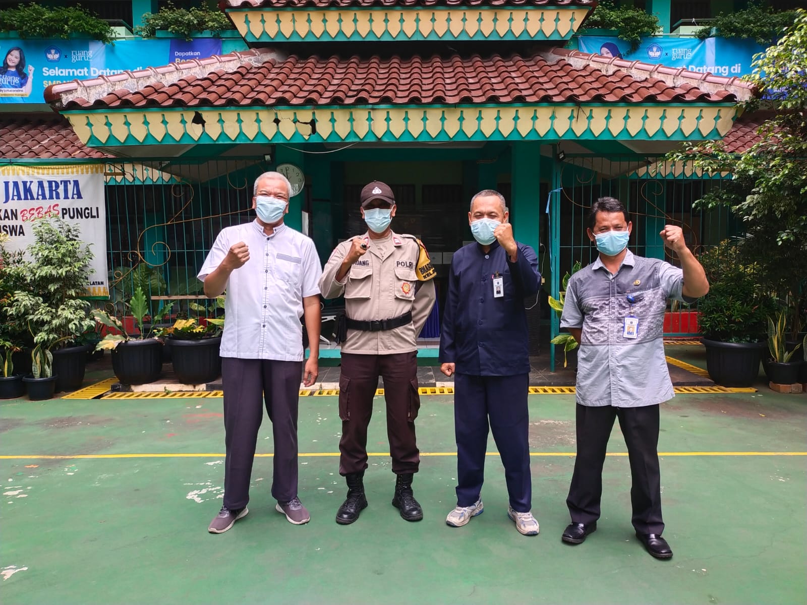 Kolaborasi sekolah dengan kepolisian setempat